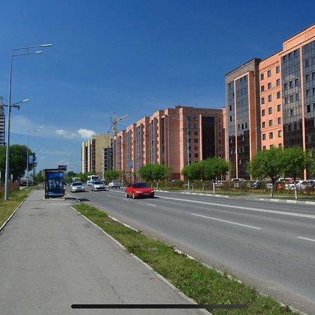 Новостройка Дворец Спорта Бизнес-Класс С Ортопедическим Матрасом И Белым Постельным Petropavlovszk Kültér fotó